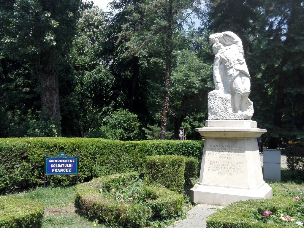 Monumente de for public