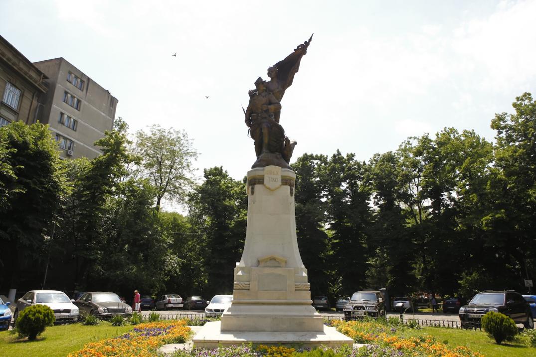 Monumentul Avântul Țării
